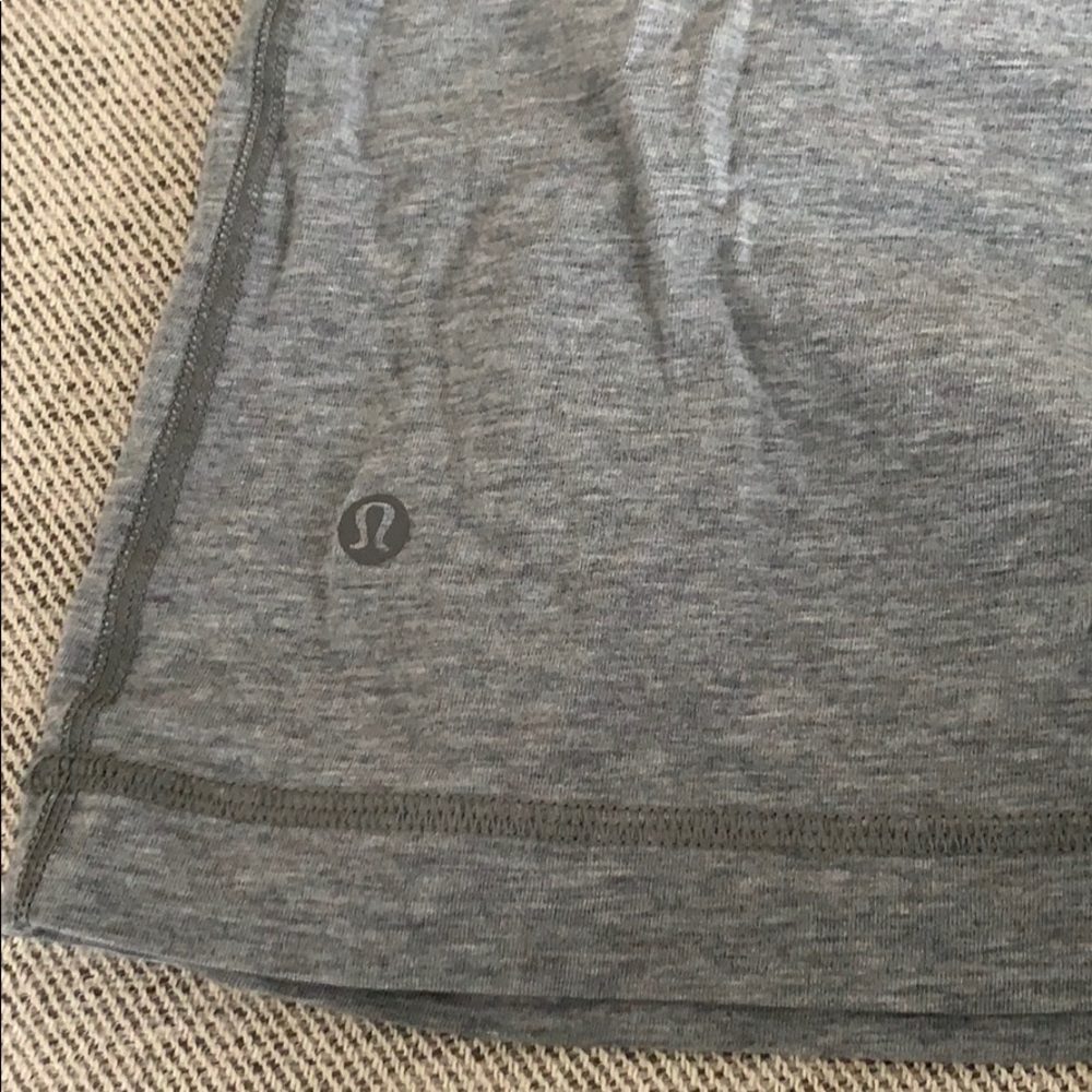 Lululemon size medium gray simple crew t shirt